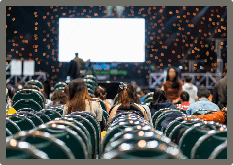 rear-view-of-audience-in-the-conference-hall-or-se-5LTV98H.png